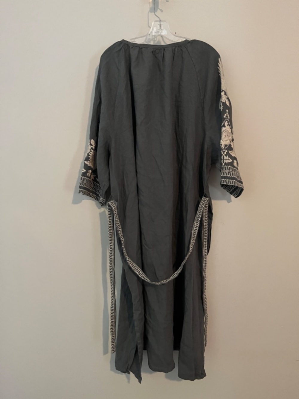 Johnny Was (JWLA) Embroidered Linen Caftan with Self-belt 3X - Picture 2 of 5
